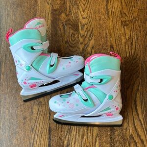 Excellent Condition Lake Placid Single Blade Adjustable Ice Skates Sizes Y 1-4